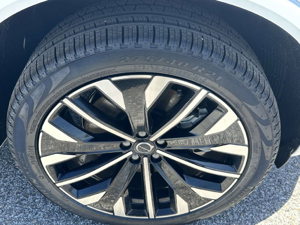 New 2026 Volvo XC90 T8 Ultra w/ Protection Package Premier AWD/4WD image 24