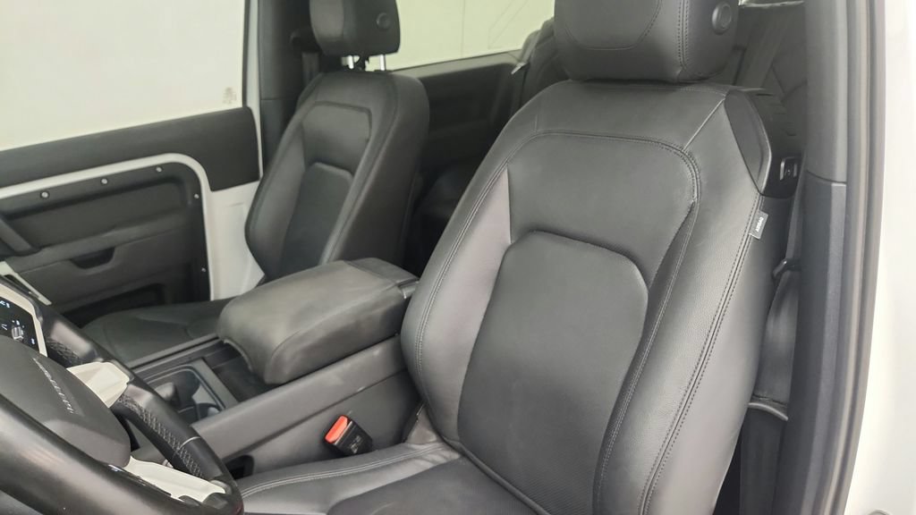 Used 2023 Land Rover Defender 90 S AWD/4WD image 15