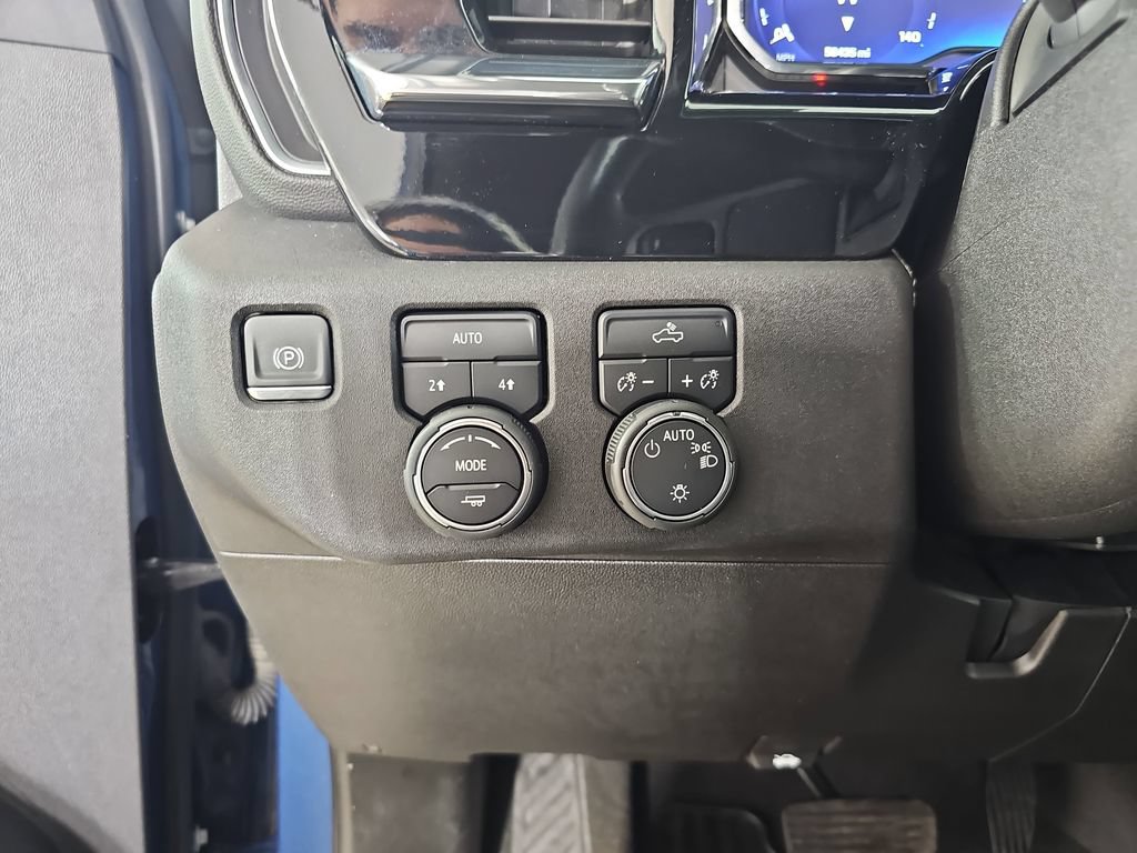 Certified 2024 Chevrolet Silverado 1500 LT AWD/4WD image 31