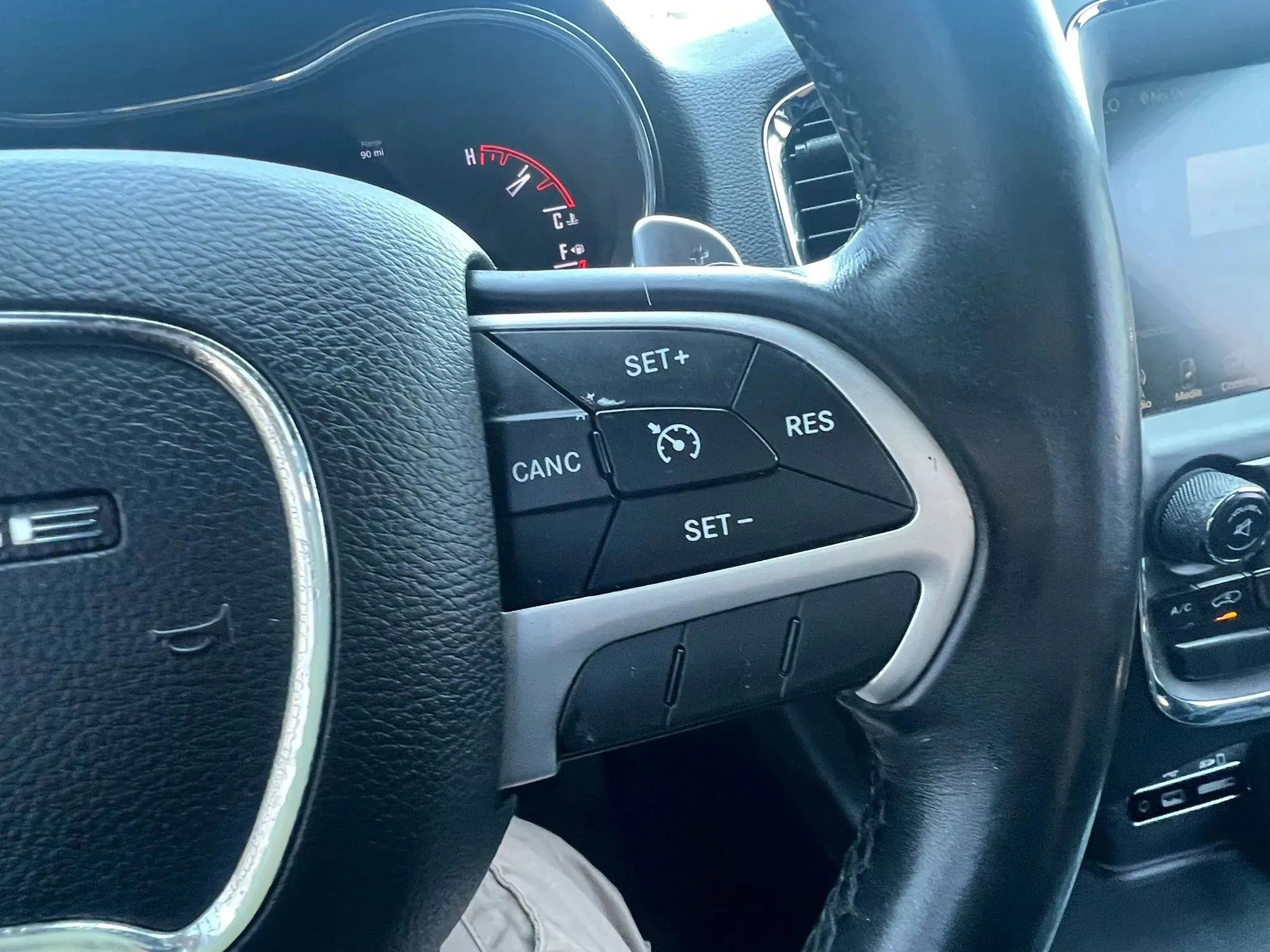 Used 2015 Dodge Durango SXT w/ Blacktop Package AWD/4WD image 20