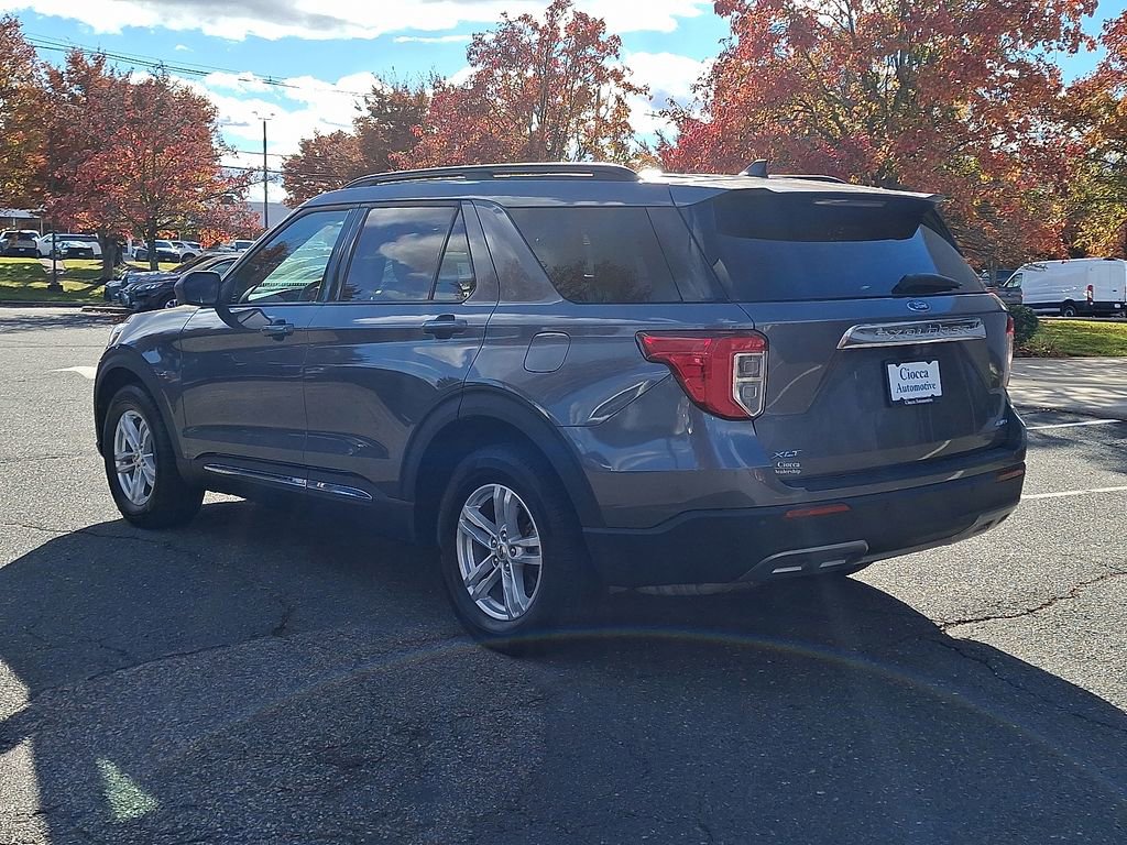 Used 2022 Ford Explorer XLT w/ Equipment Group 202A image 7
