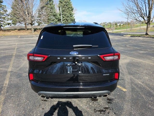 Used 2024 Ford Escape ST-Line AWD/4WD image 5