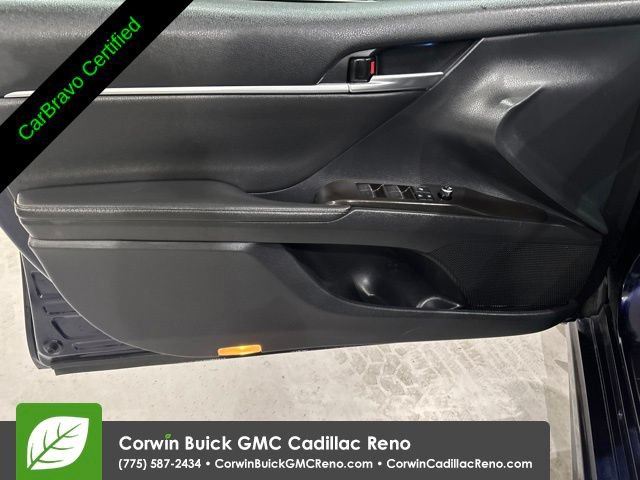 Used 2022 Toyota Camry XSE FWD image 9