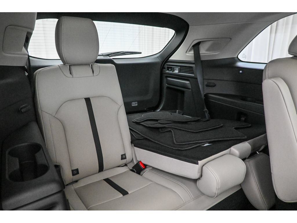 Used 2024 MAZDA CX-90 3.3 Turbo w/ Premium Package AWD/4WD image 21