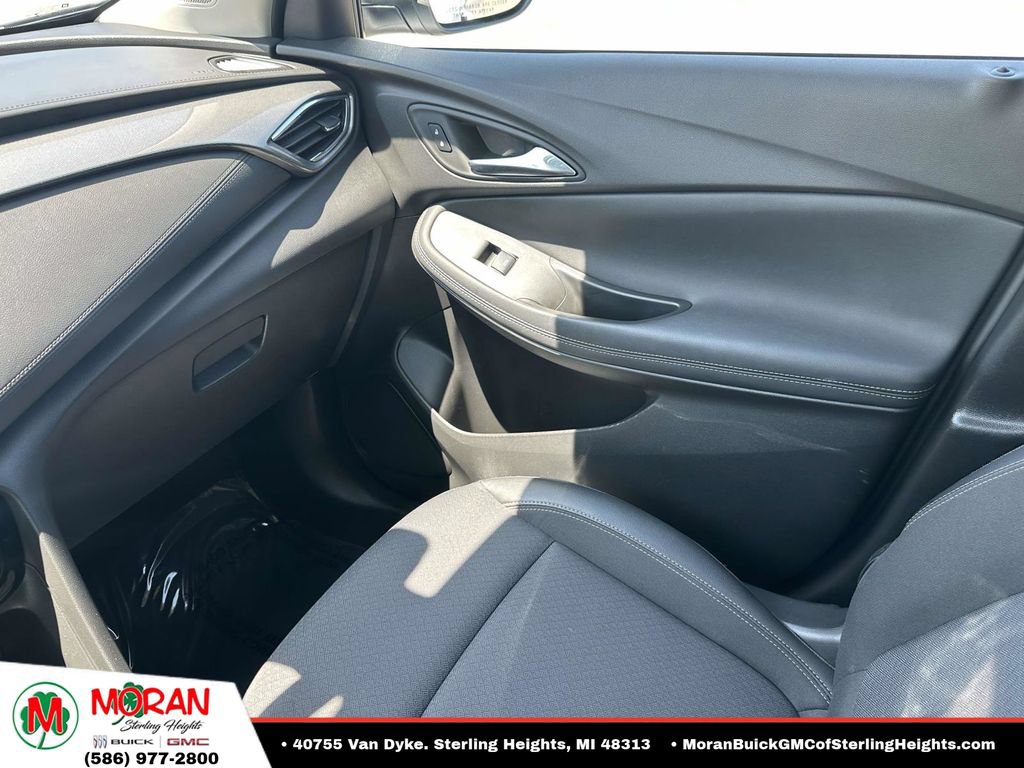 Certified 2023 Buick Encore GX Preferred FWD image 30