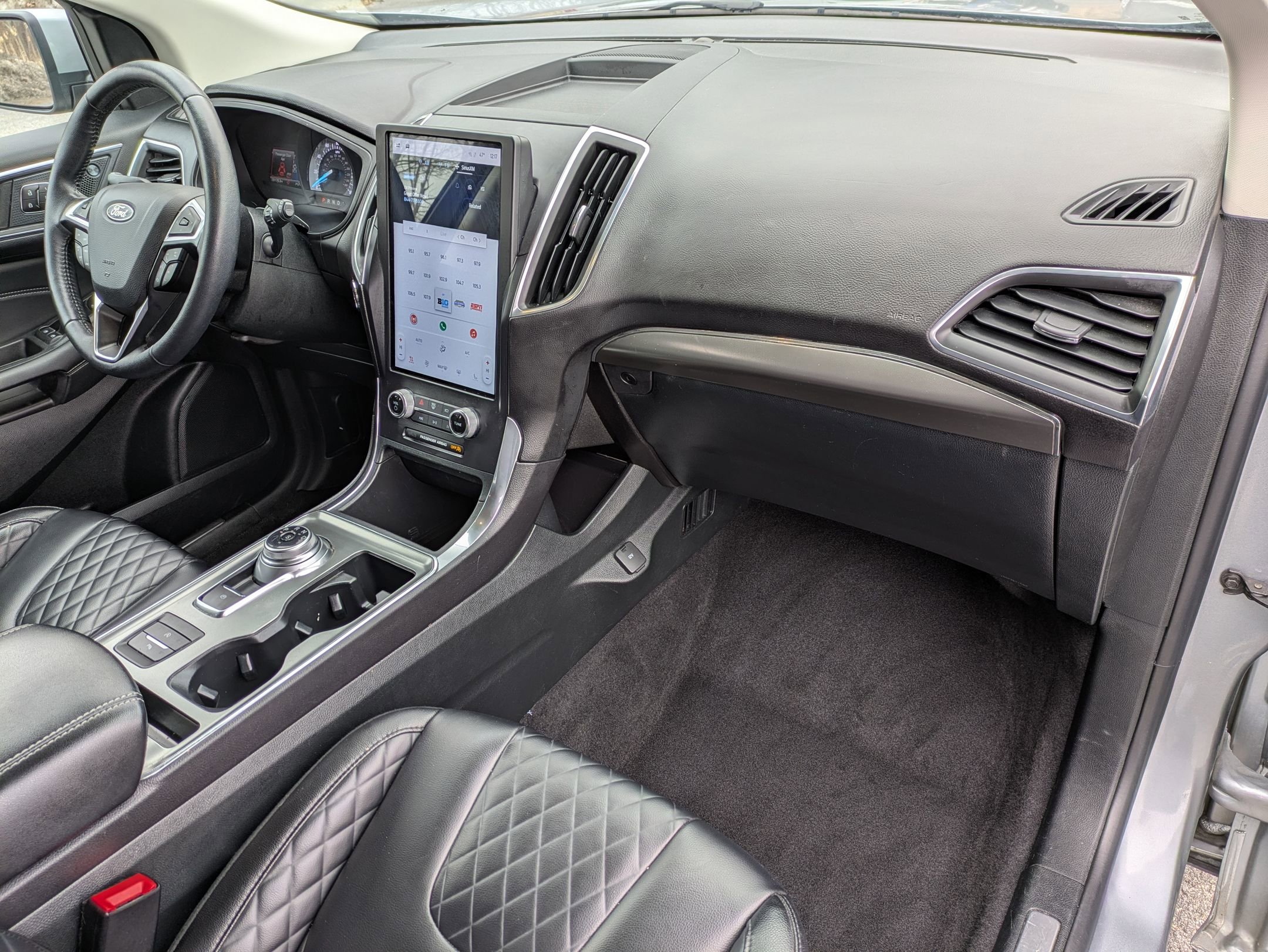 Used 2024 Ford Edge Titanium image 22