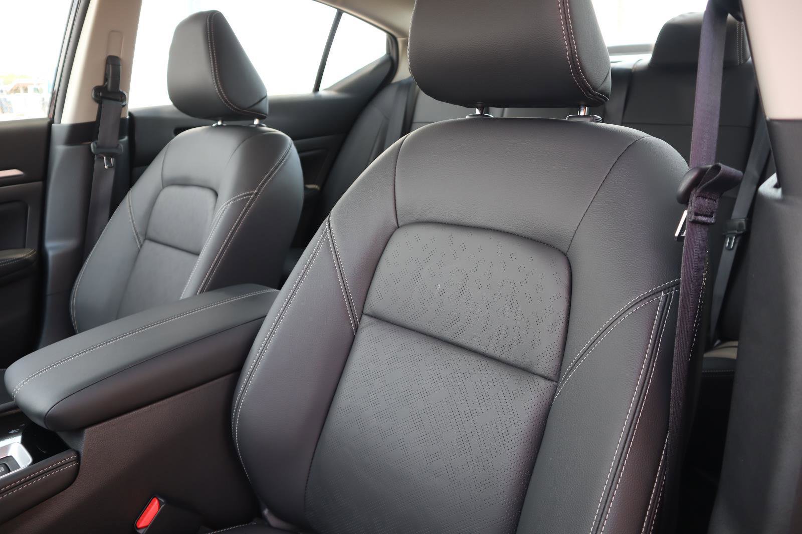 Used 2025 Nissan Altima 2.5 SL FWD image 20