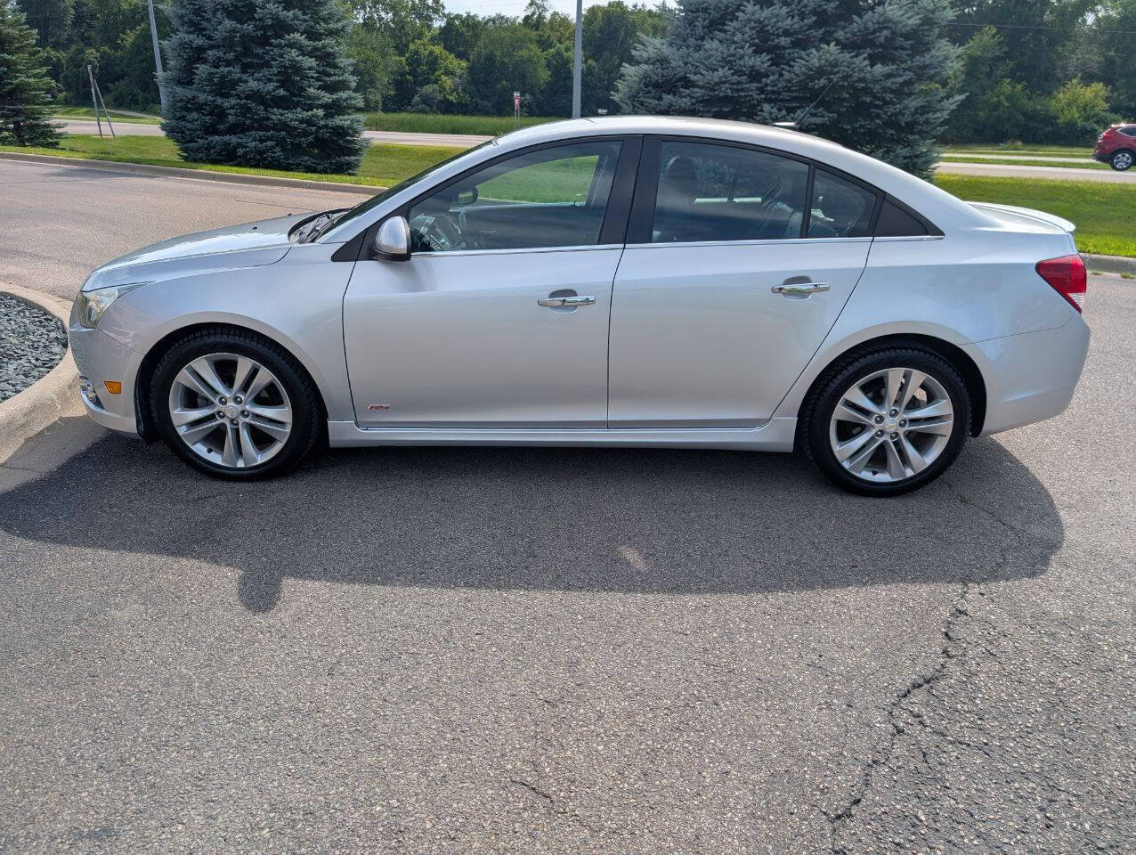 Used 2014 Chevrolet Cruze LTZ w/ RS Package FWD image 6