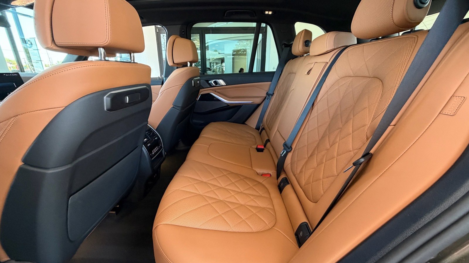 Used 2026 BMW X5 xDrive50e w/ M Sport Package AWD/4WD image 19