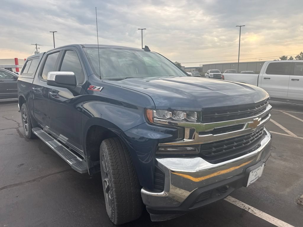 Used 2021 Chevrolet Silverado 1500 LT w/ Z71 Off-Road Package AWD/4WD image 3