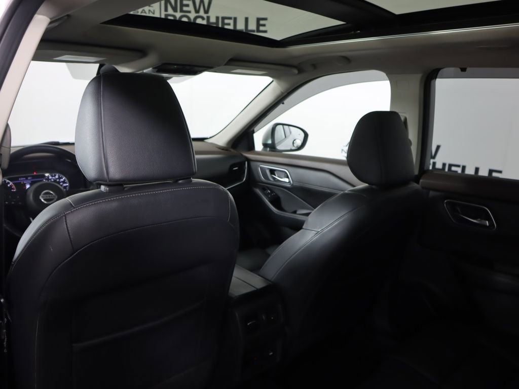 Used 2021 Nissan Rogue SL image 25