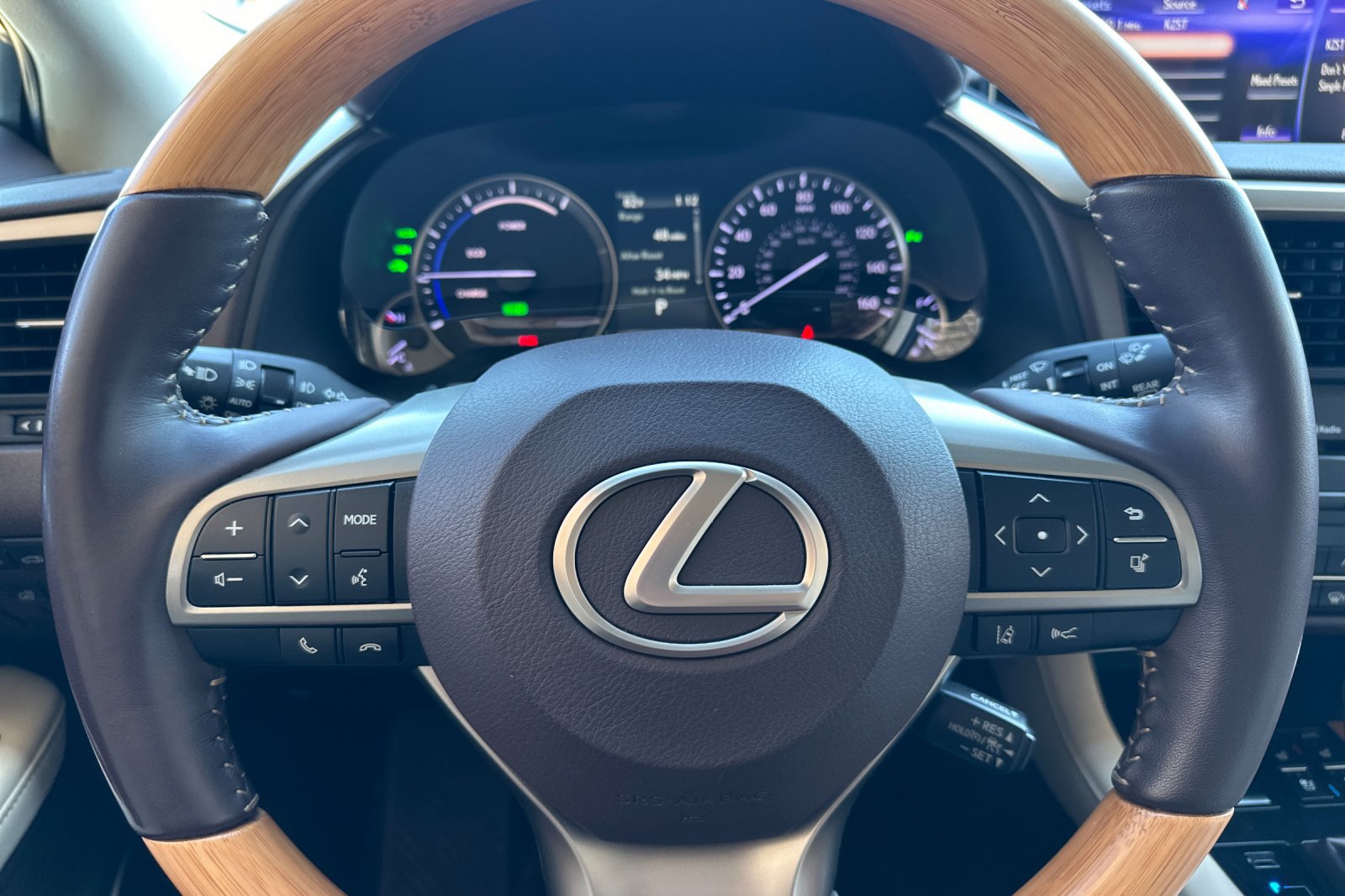 Used 2018 Lexus RX 450h RX 450h w/ Premium Package image 24
