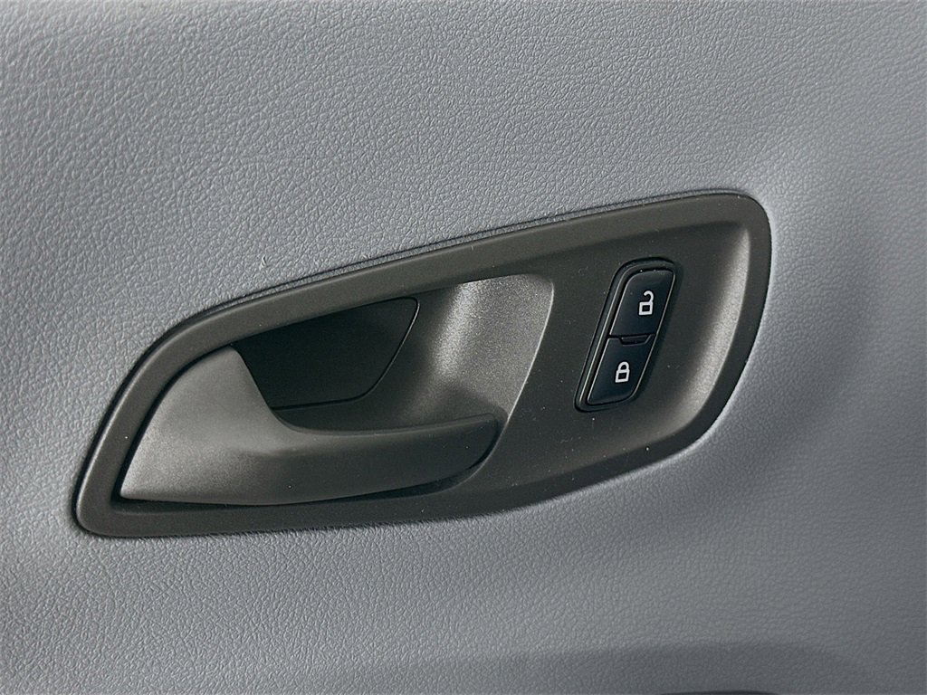 Used 2018 Ford Transit 250 148 Medium Roof image 18