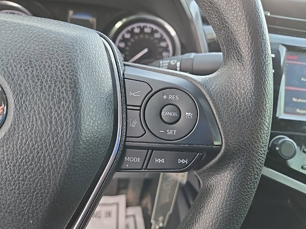 Used 2019 Toyota Camry LE image 20