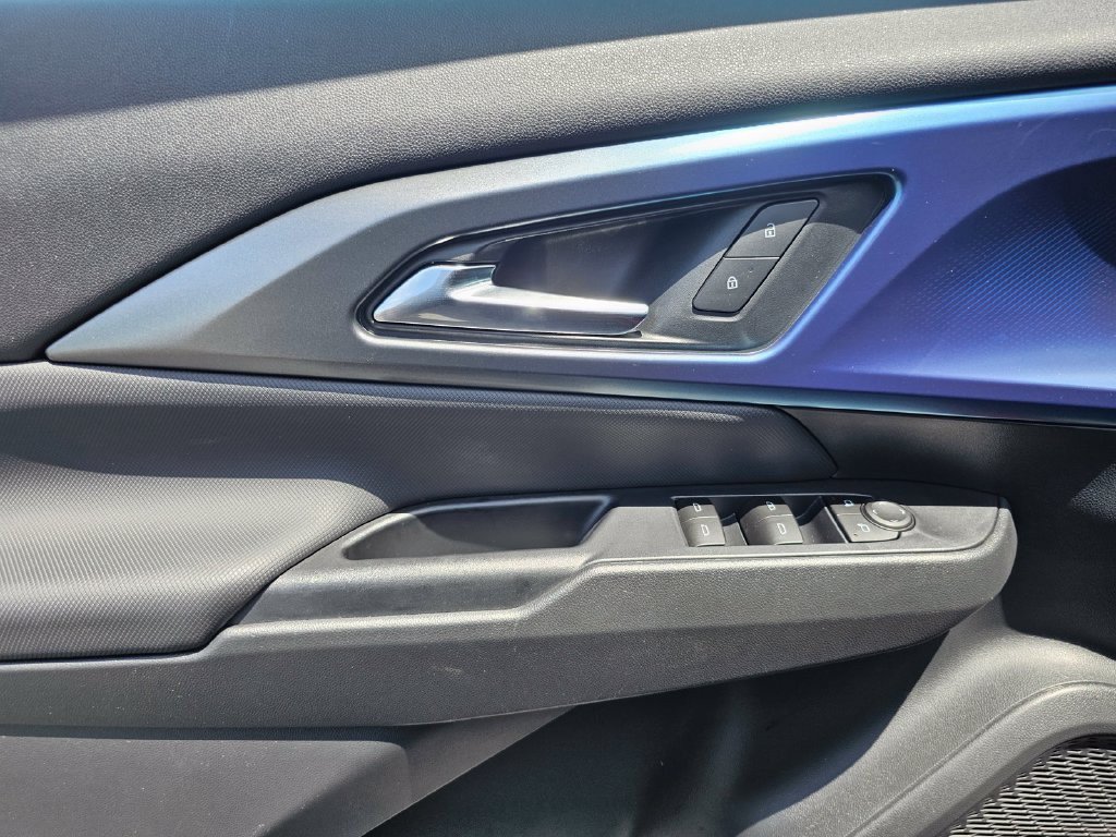 New 2026 Chevrolet Equinox EV LT FWD image 21