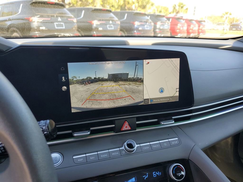 Used 2024 Hyundai Elantra SEL FWD image 25