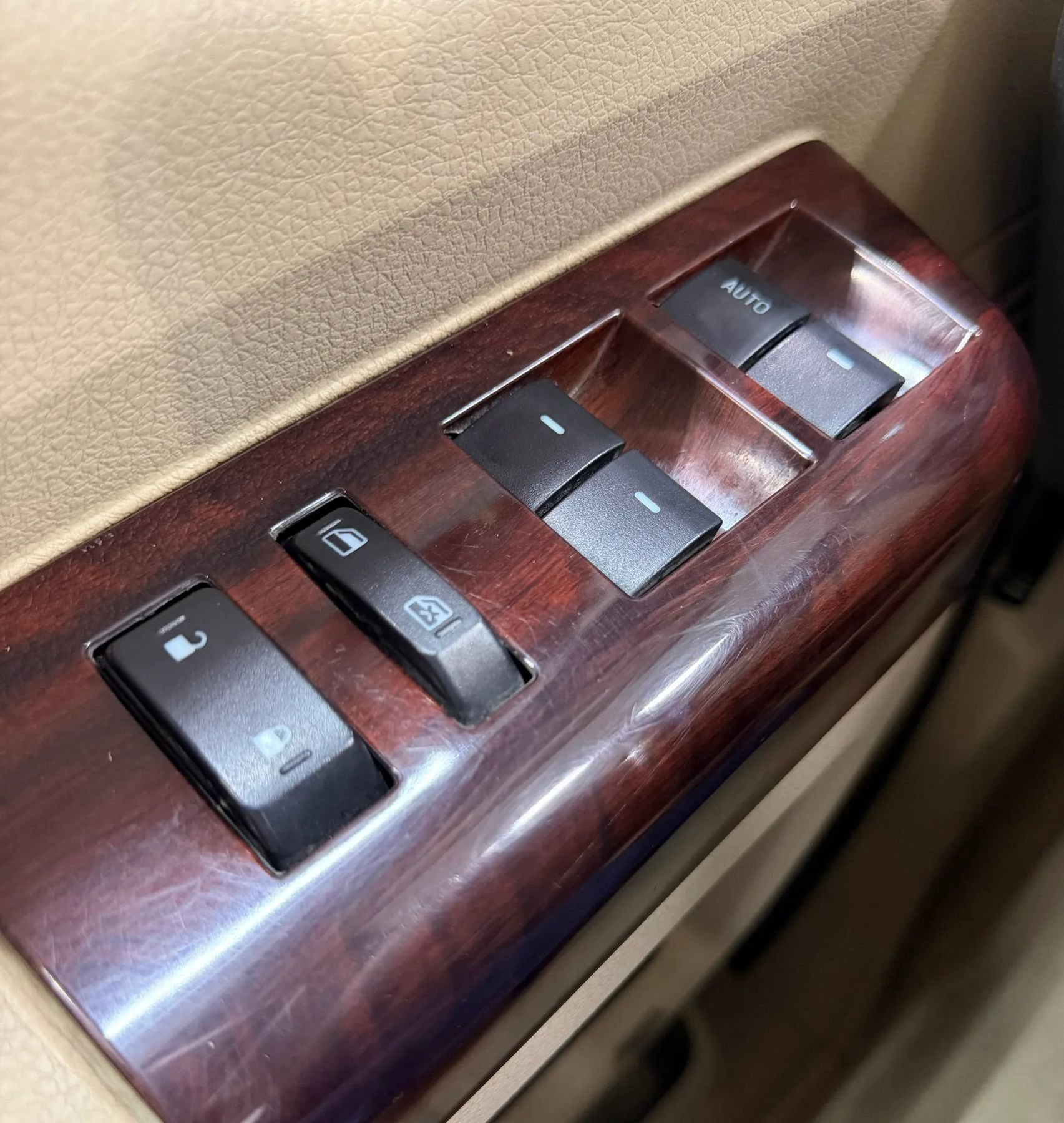 Used 2010 Ford F250 Lariat AWD/4WD image 24