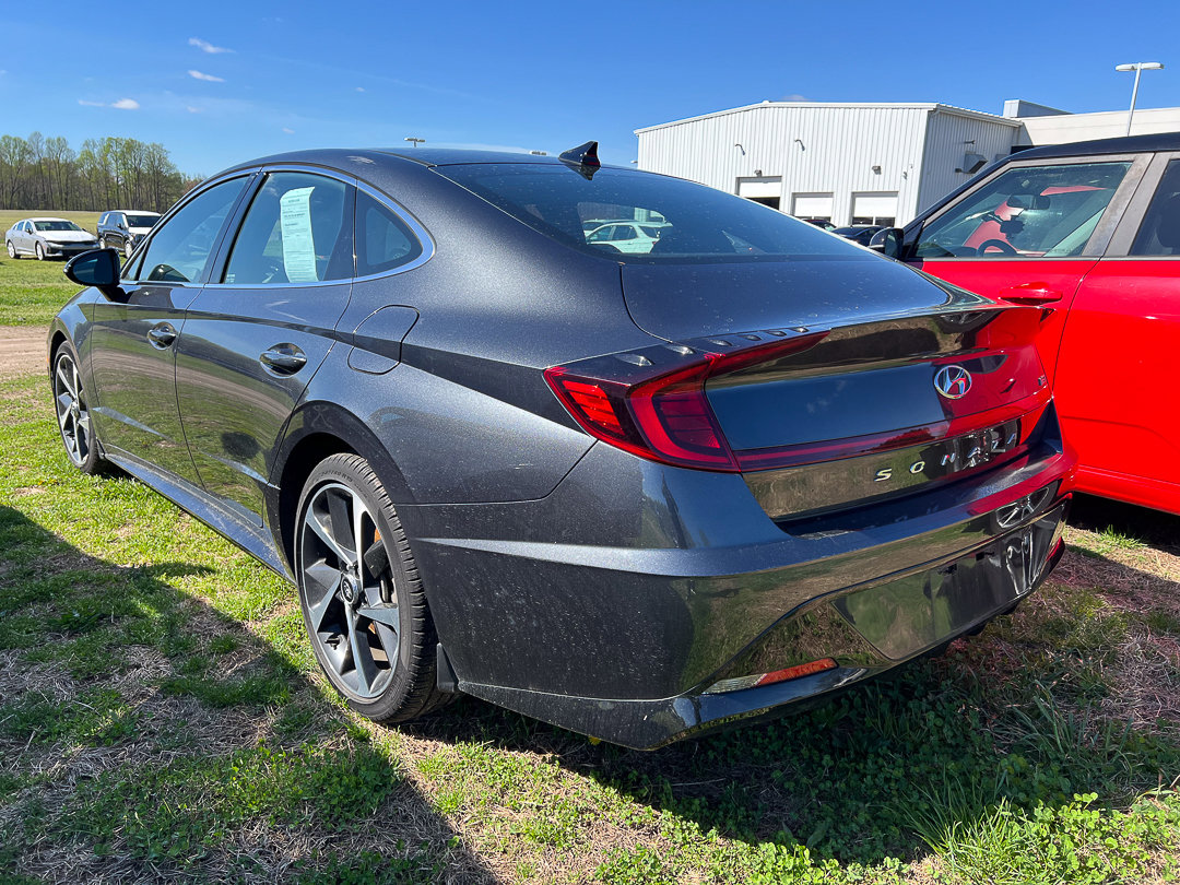Used 2021 Hyundai Sonata SEL Plus image 2
