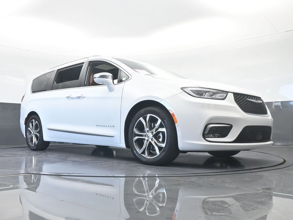 Used 2024 Chrysler Pacifica Pinnacle image 77