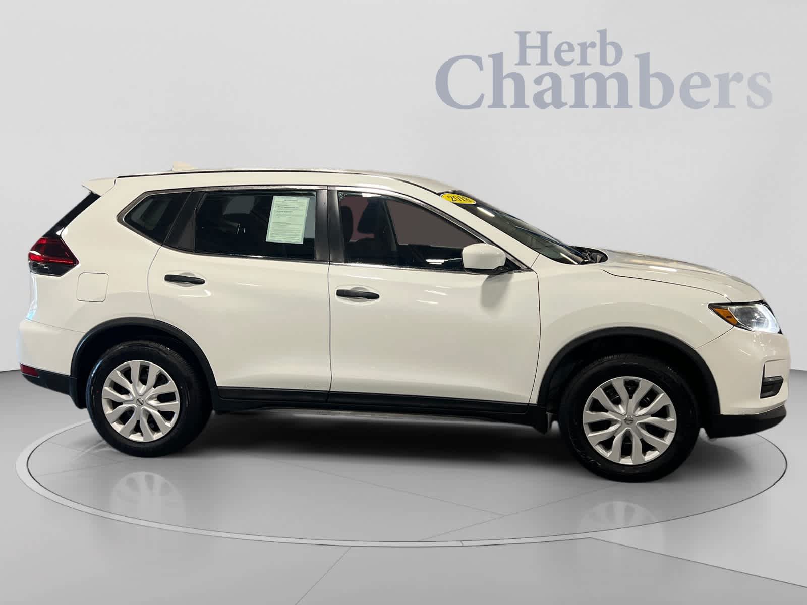 Used 2018 Nissan Rogue S AWD/4WD image 4