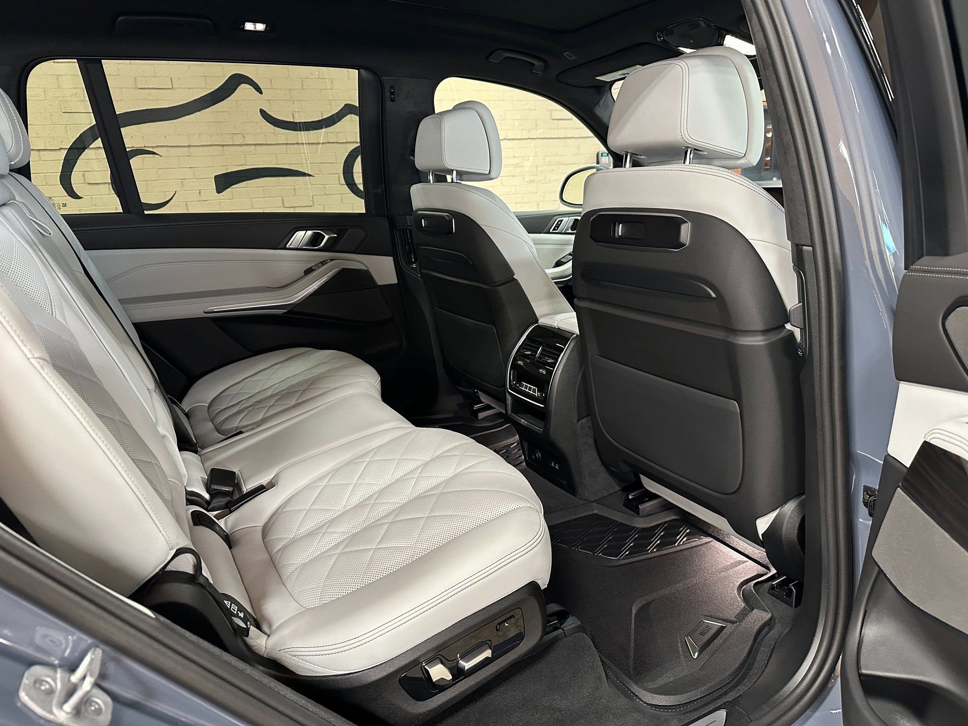 Used 2025 BMW X7 xDrive40i image 30