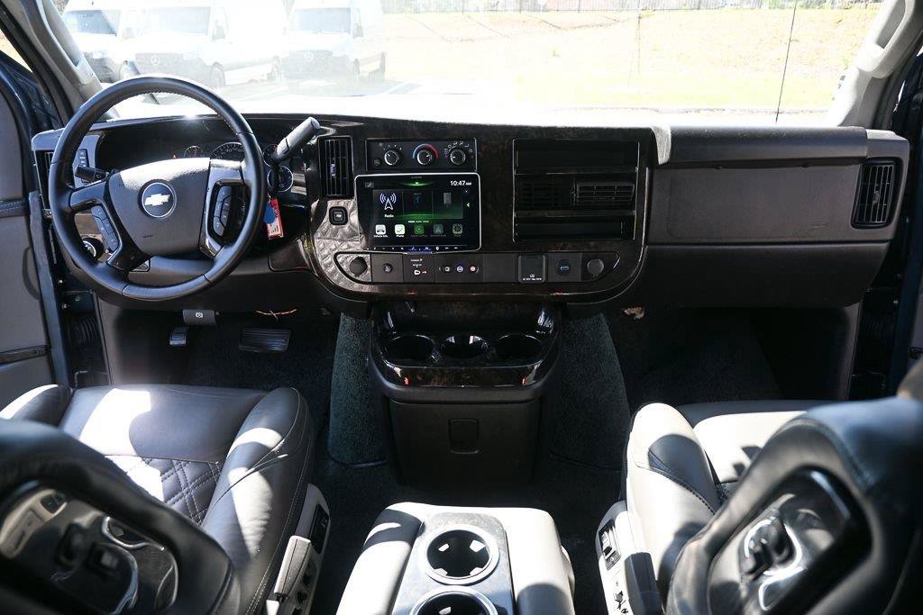 Used 2023 Chevrolet Express 2500 Extended RWD image 18