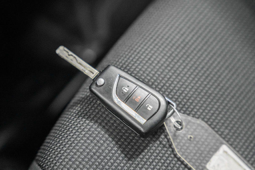 Certified 2024 Toyota RAV4 LE AWD/4WD image 40