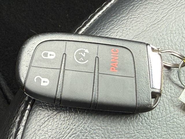 Used 2019 Jeep Compass Limited image 32