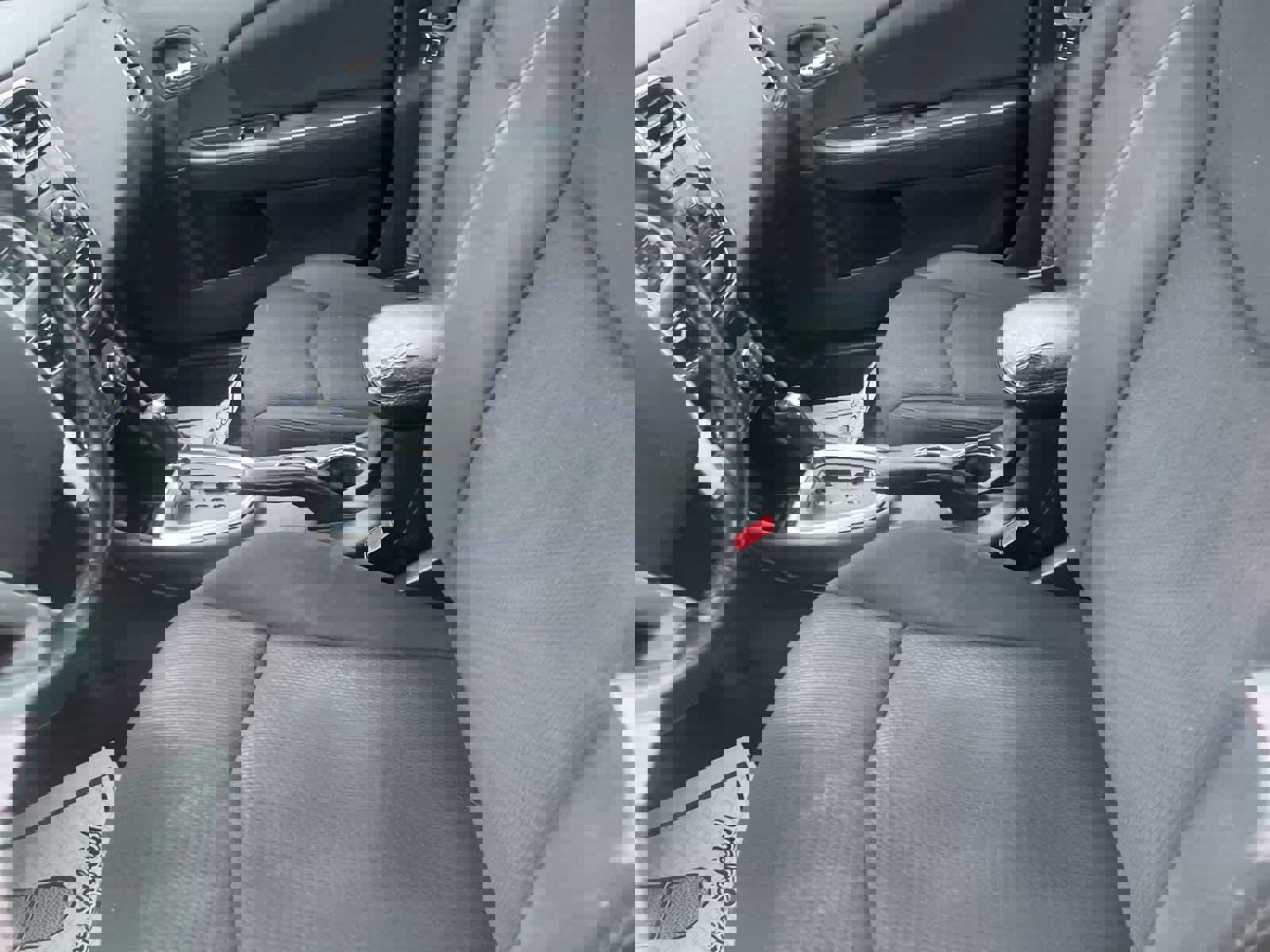 Used 2013 Chrysler 200 Touring image 26