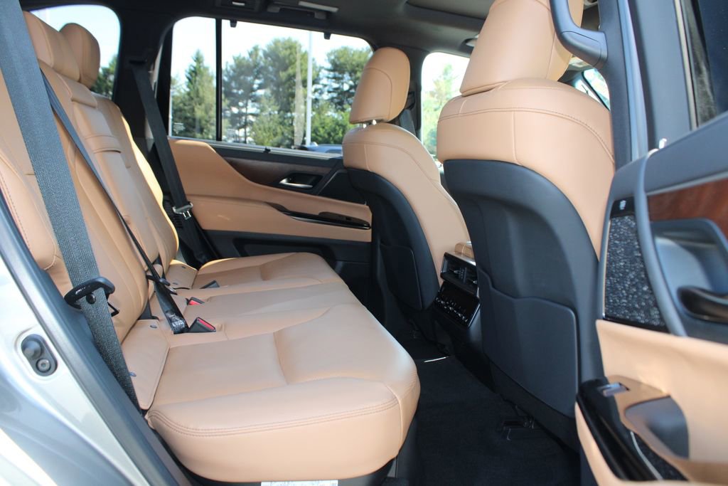 Used 2023 Lexus LX 600 4WD w/ Appearance Package image 13