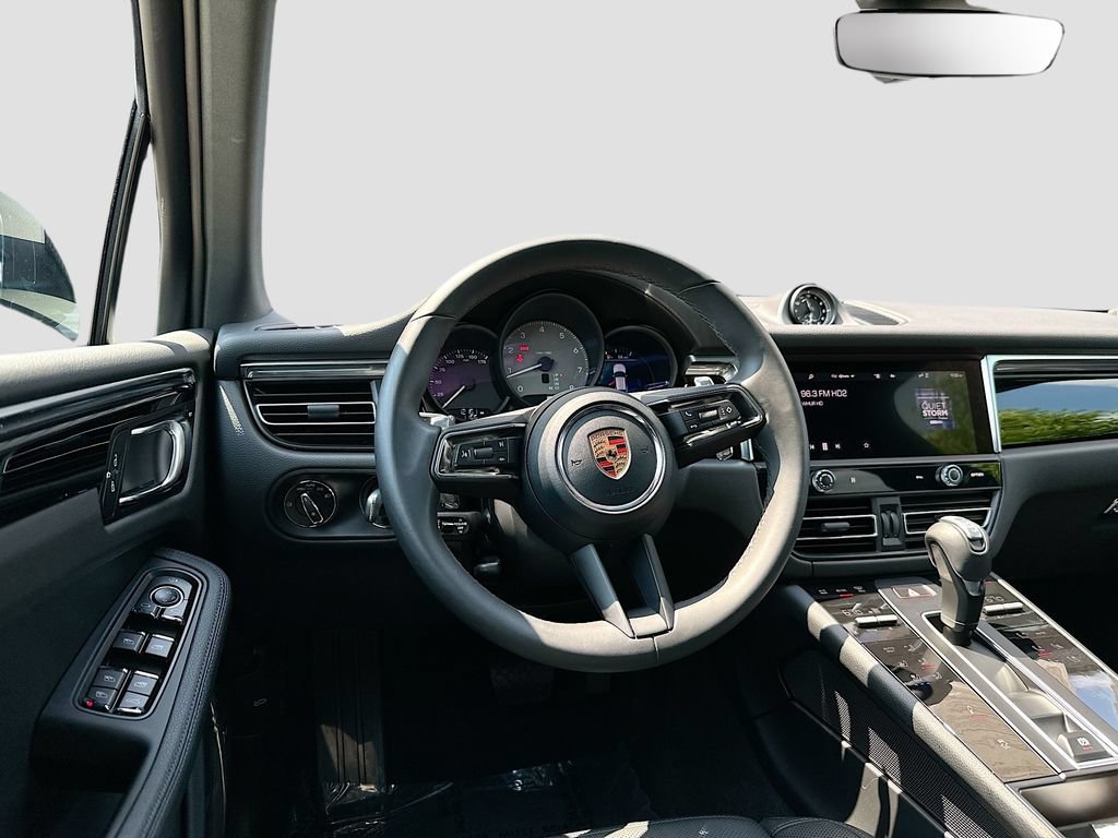 Certified 2025 Porsche Macan S AWD/4WD image 25