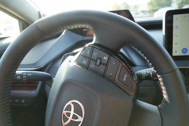 Used 2026 Toyota Prius Plug-In Hybrid FWD image 27