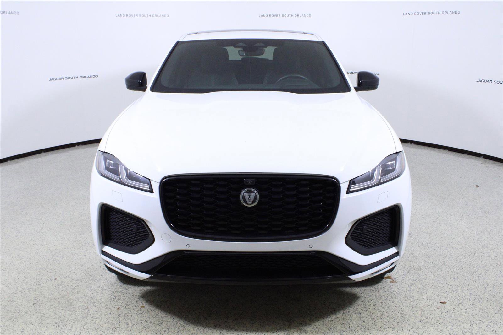 Used 2026 Jaguar F-PACE R-Dynamic S AWD/4WD image 2
