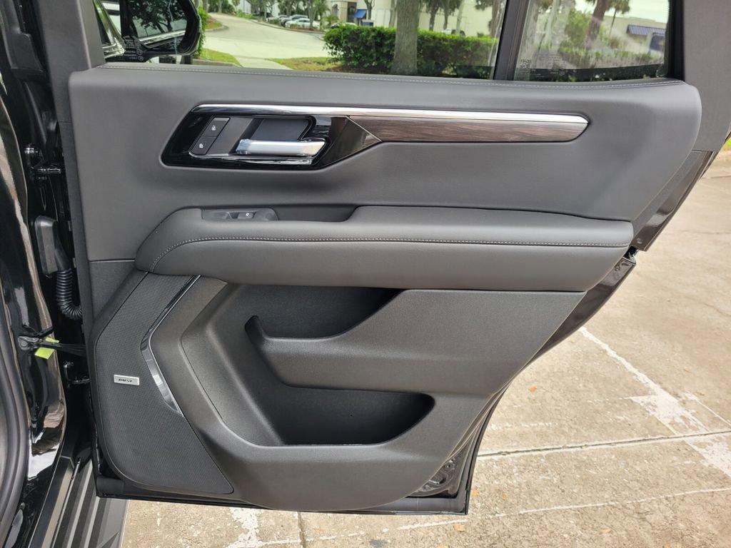 New 2026 Chevrolet Tahoe LT w/ Comfort Package image 18