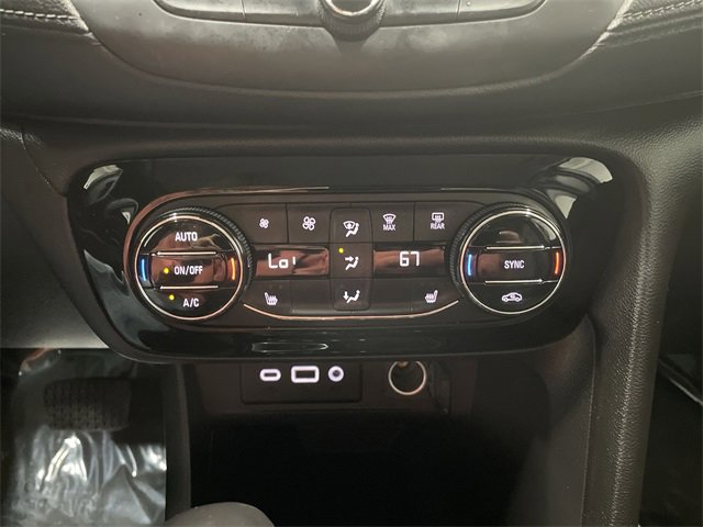 Used 2020 Buick Encore GX Essence image 28