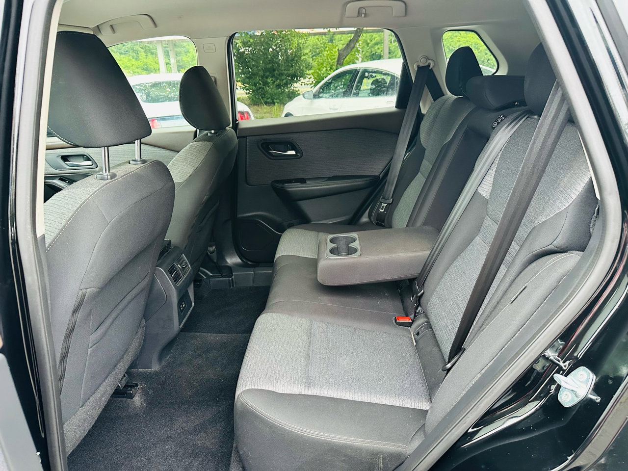 Used 2021 Nissan Rogue SV image 23