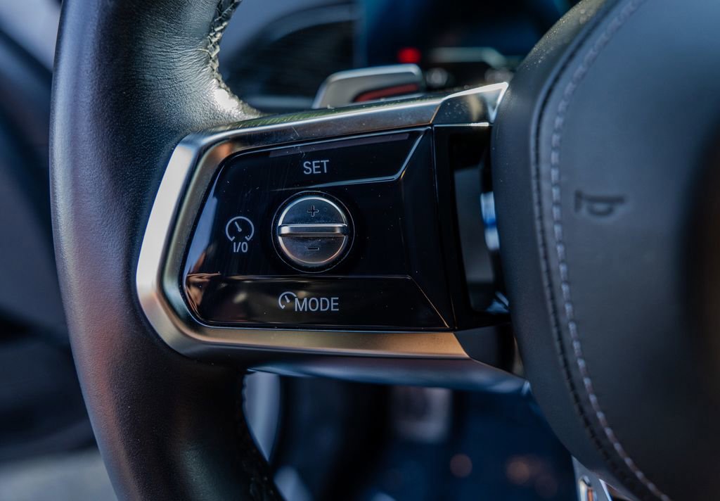 Used 2024 BMW i7 xDrive60 image 6