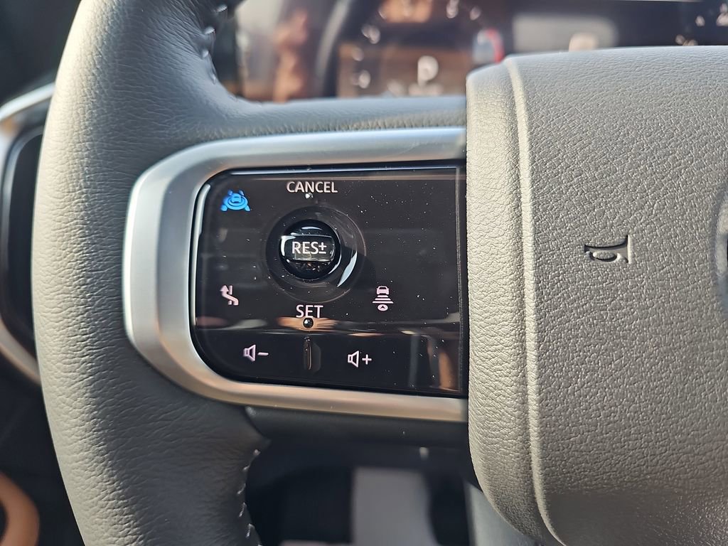 New 2026 Nissan Armada SL w/ Captain's Chari Seat Package RWD image 22