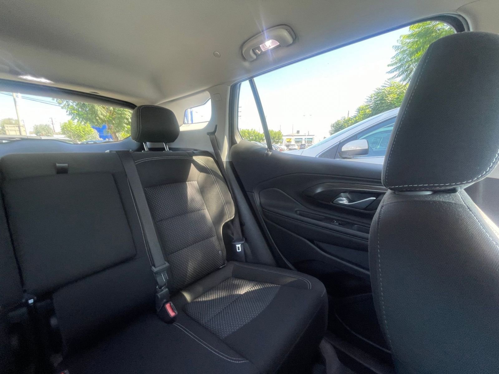 Used 2024 GMC Terrain SLE image 37