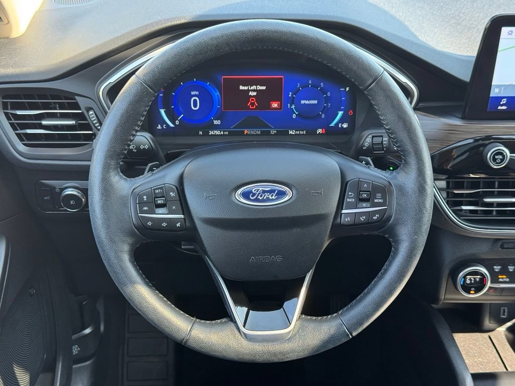 Certified 2020 Ford Escape Titanium AWD/4WD image 13