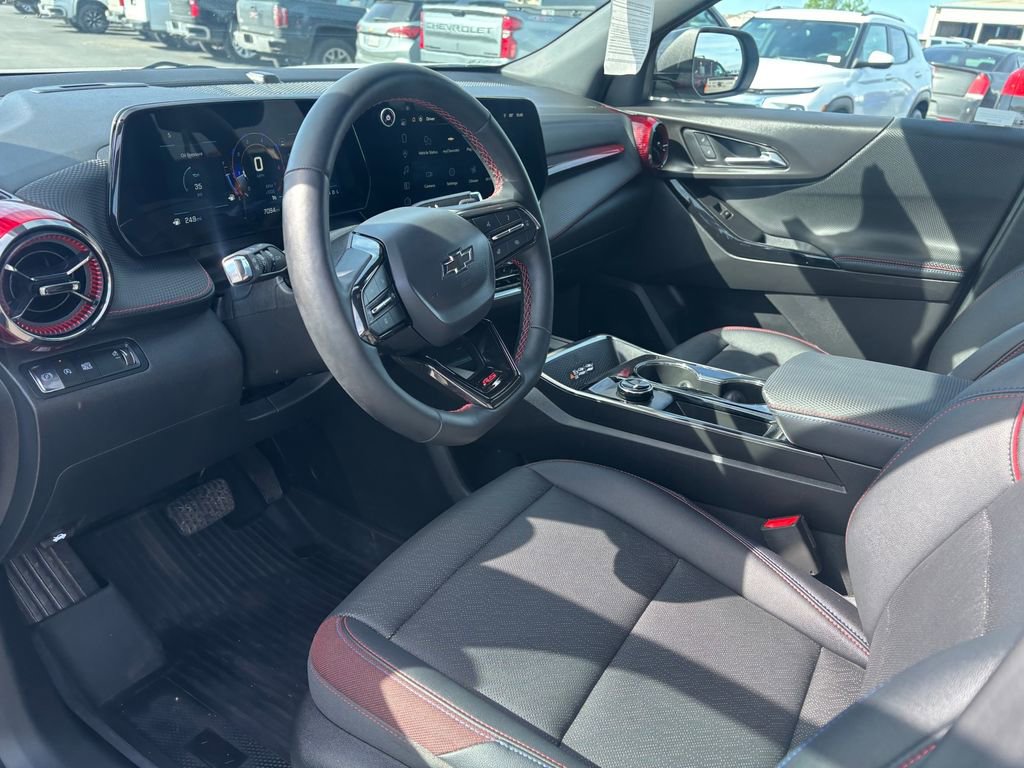 Used 2026 Chevrolet Equinox RS w/ Safety and Technology Package image 7