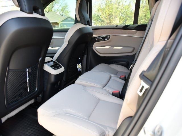 New 2026 Volvo XC90 B6 Ultra w/ Protection Package AWD/4WD image 16