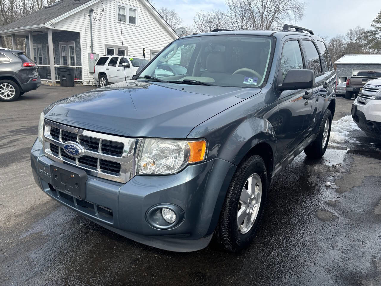 Used 2011 Ford Escape XLT image 9