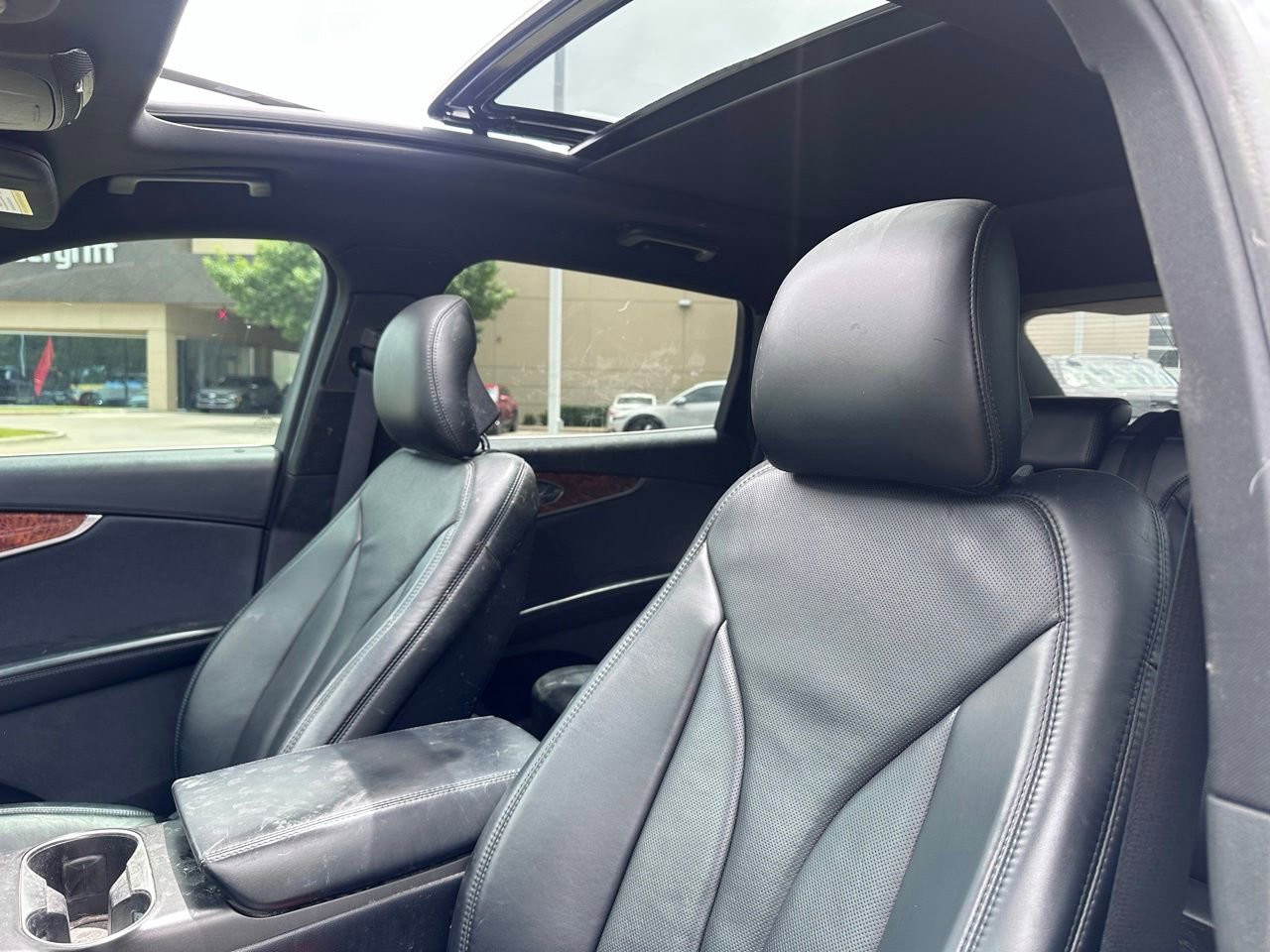 Used 2016 Lincoln MKX Reserve w/ Luxury Package FWD image 18