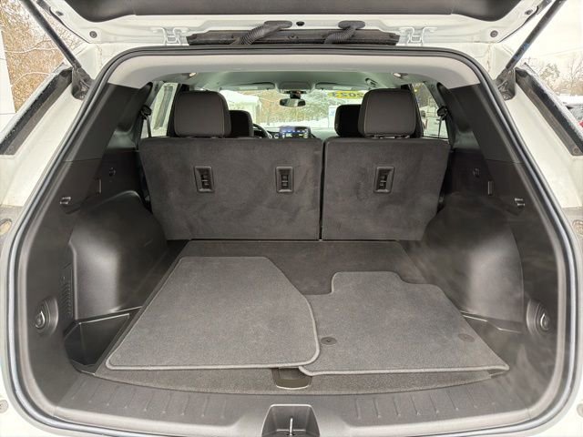 Certified 2023 Chevrolet Blazer LT w/ LPO, Black Grille Bar Package image 30