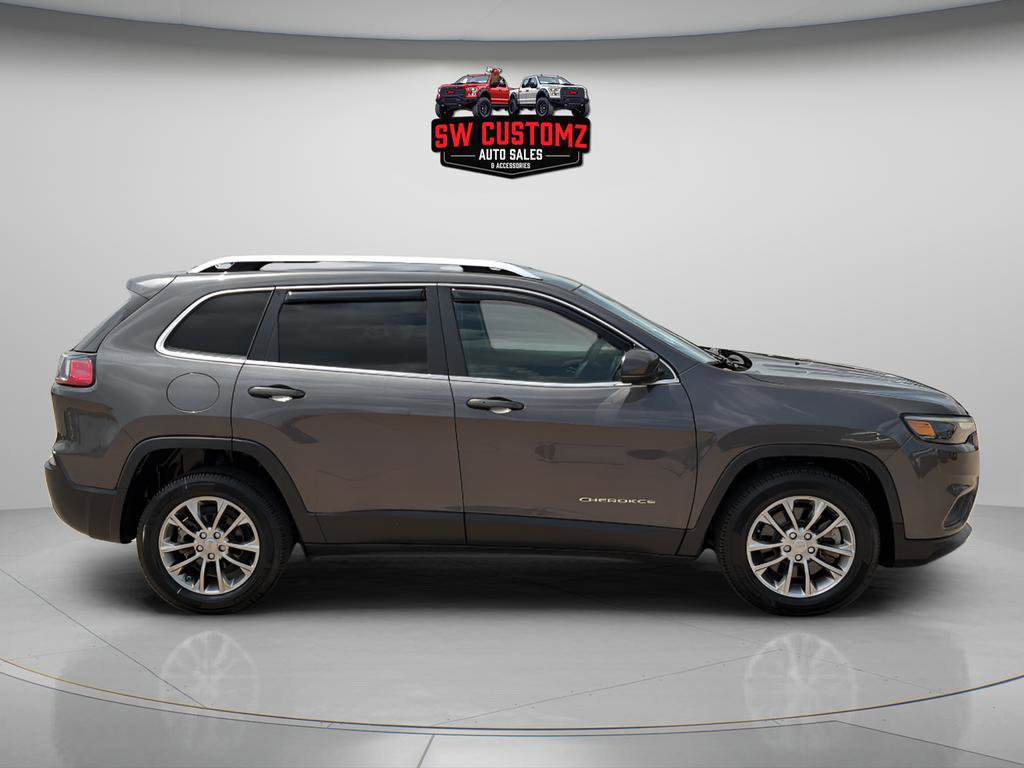 Used 2020 Jeep Cherokee Latitude Plus w/ Comfort/Convenience Group FWD image 8