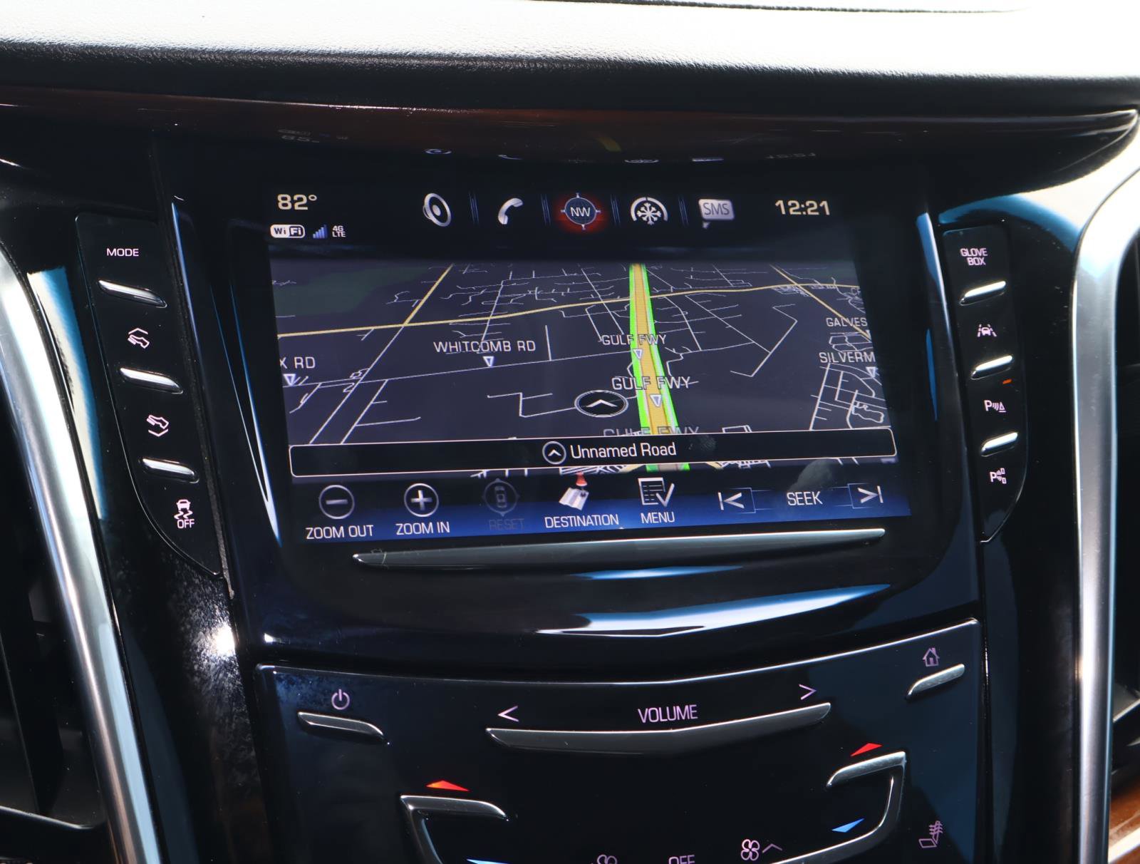 Used 2018 Cadillac Escalade Premium Luxury RWD image 31