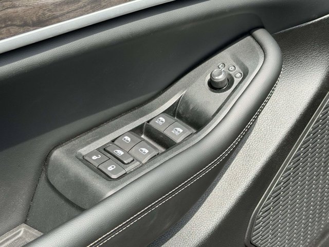 New 2026 Jeep Grand Cherokee Altitude AWD/4WD image 19