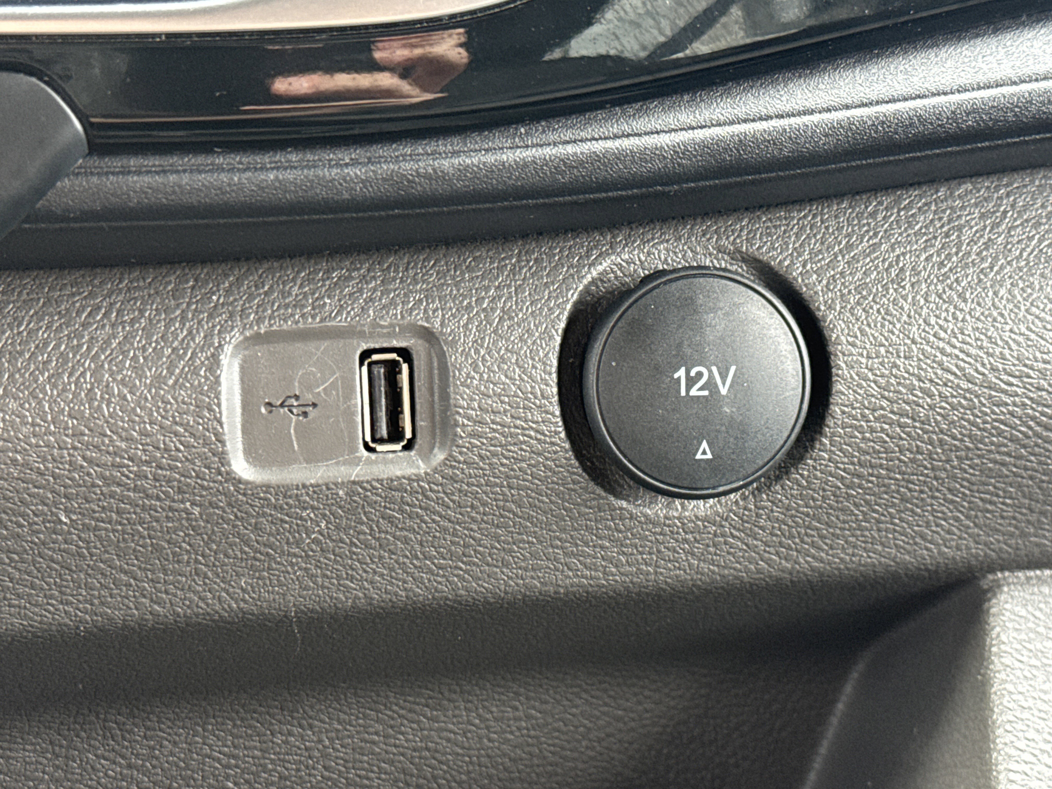 Used 2024 Ford Transit 350 XLT image 22