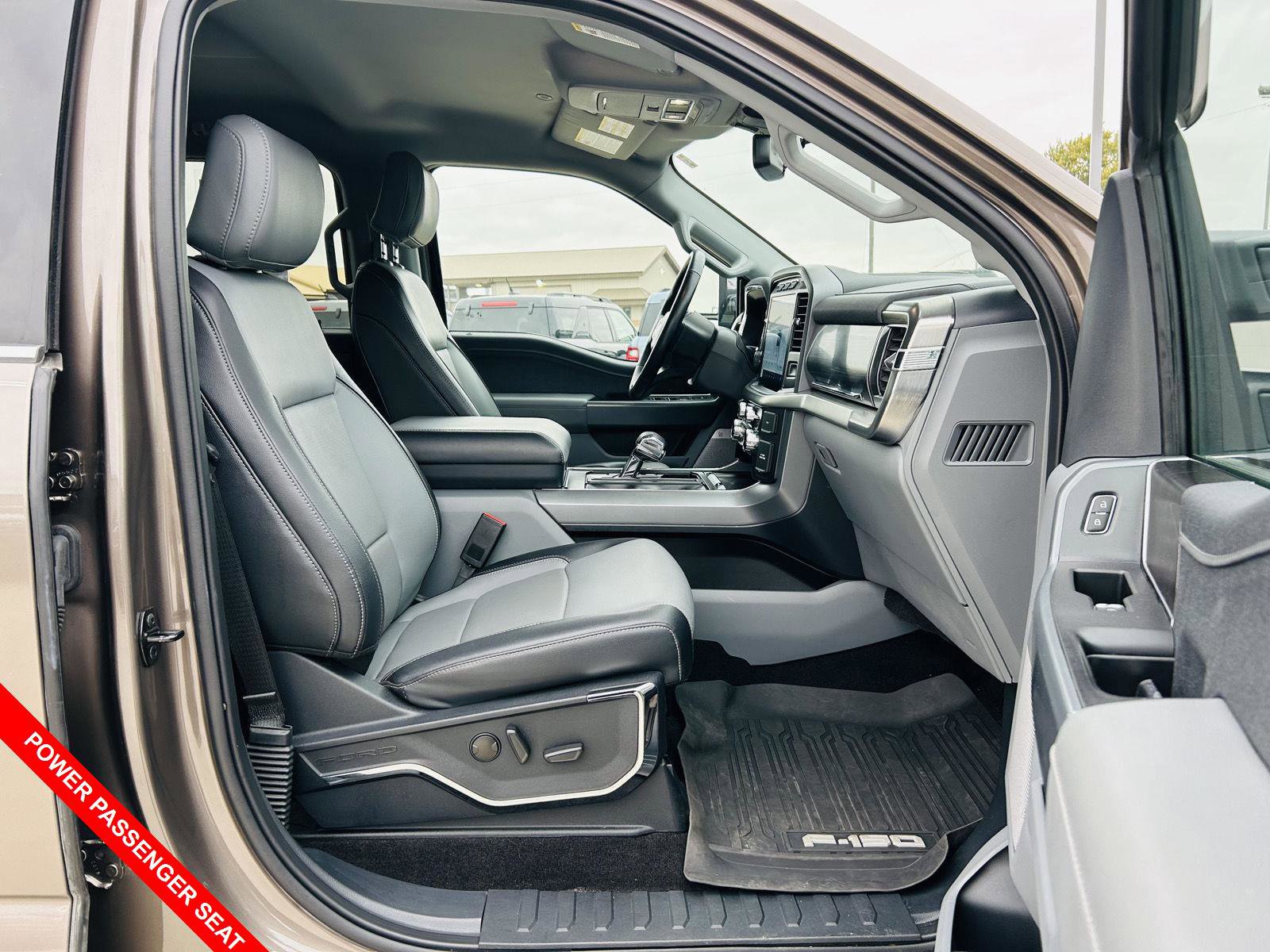 Used 2022 Ford F150 Lariat image 37